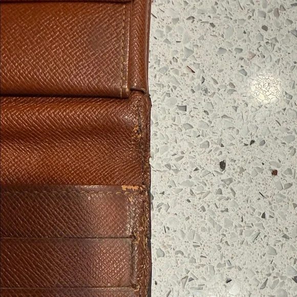 Louis Vuitton Brown Monogram Sarah Wallet - Picture 9 of 13
